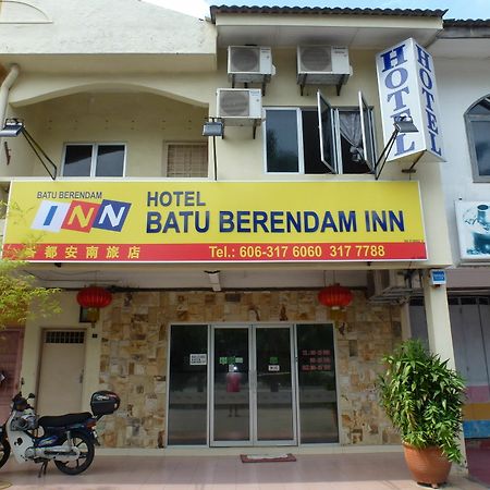 Batu Berendam Inn Kampong Sungai Putat Екстериор снимка