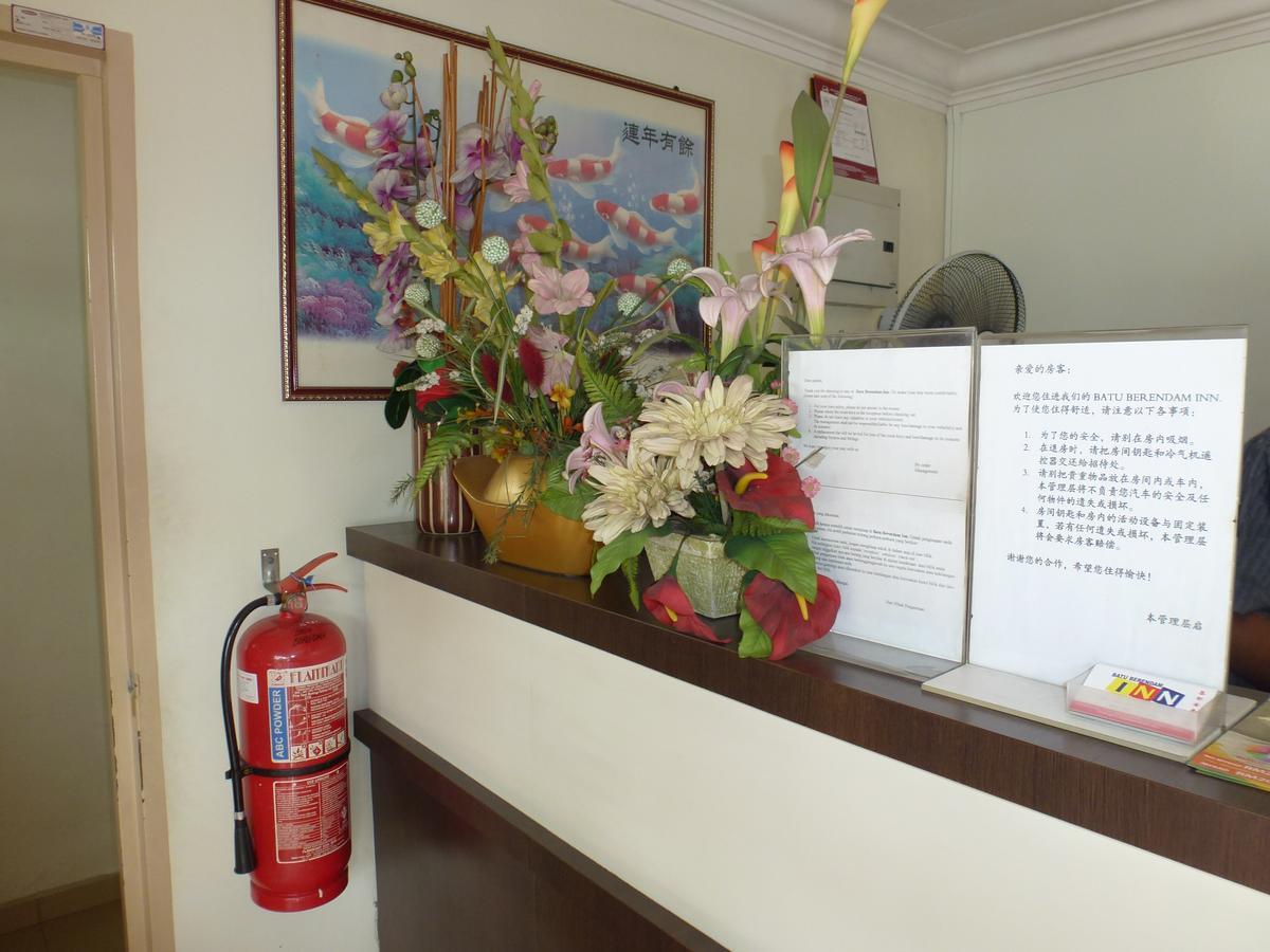 Batu Berendam Inn Kampong Sungai Putat Екстериор снимка