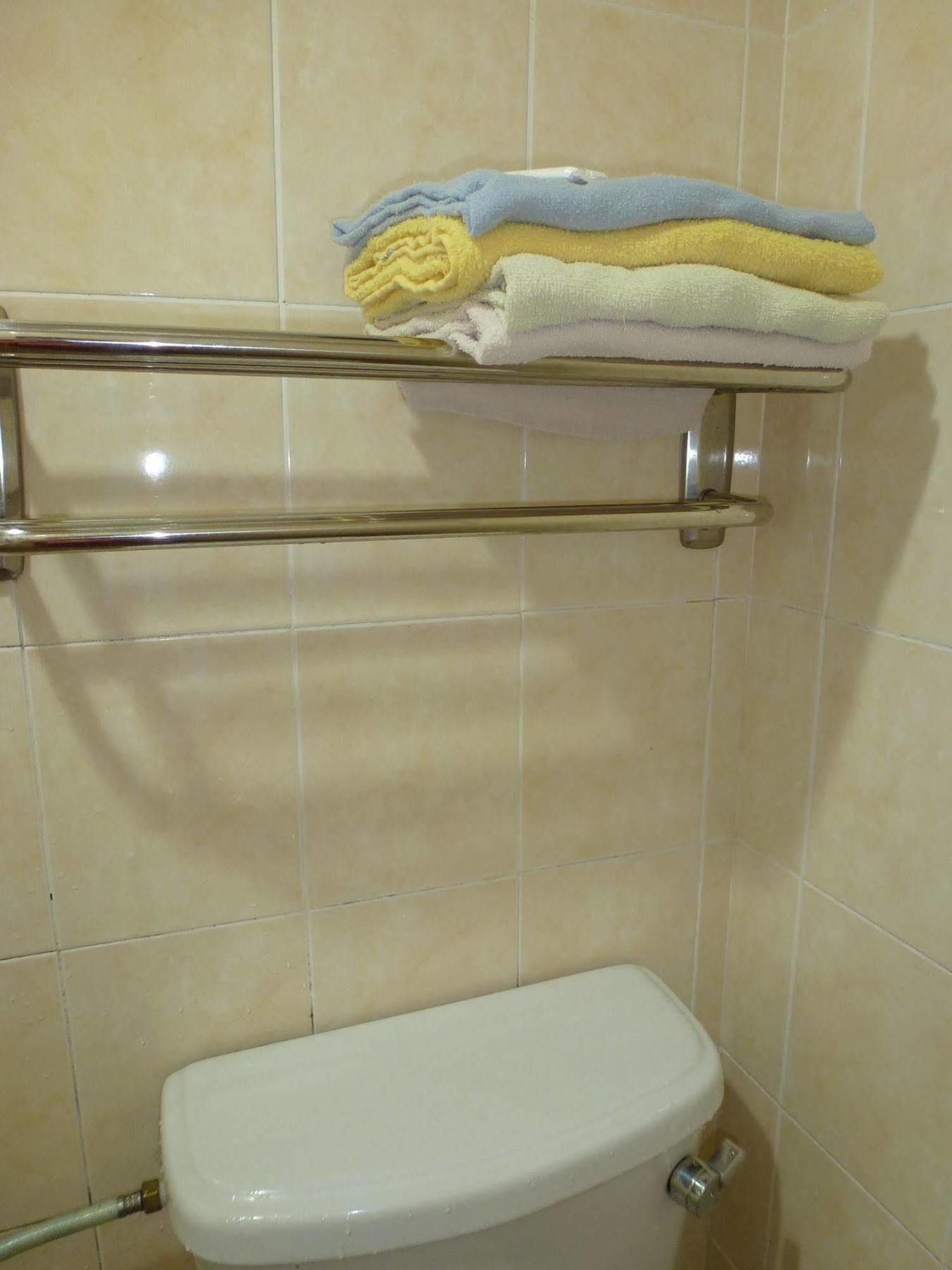 Batu Berendam Inn Kampong Sungai Putat Екстериор снимка