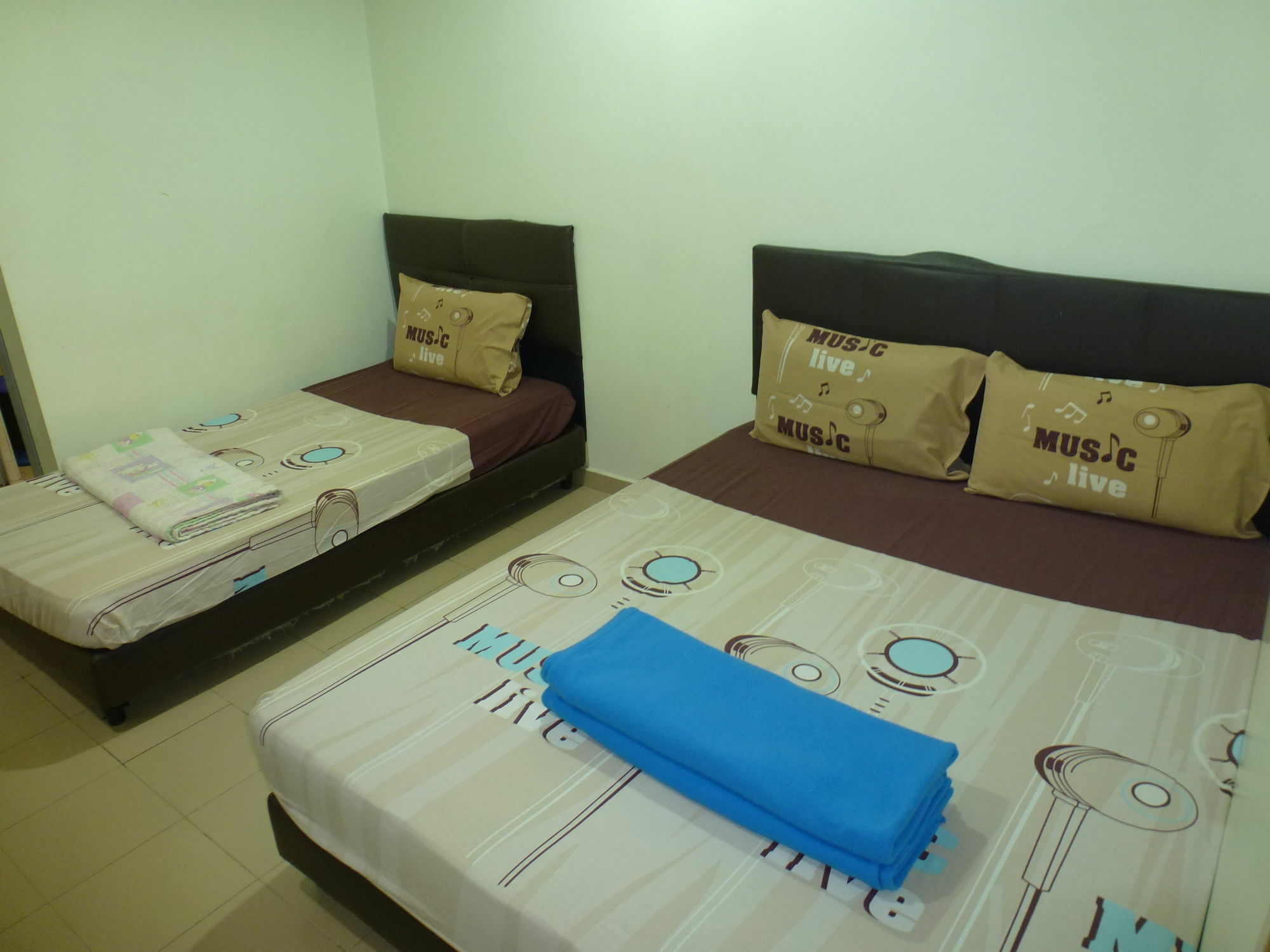 Batu Berendam Inn Kampong Sungai Putat Екстериор снимка