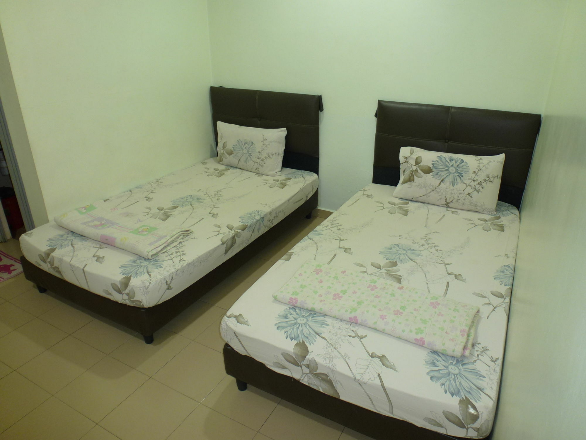 Batu Berendam Inn Kampong Sungai Putat Екстериор снимка